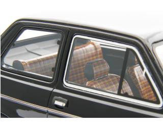 Fiat 126 Personal 4 Black 1978 Nero Laudoracing 1:18 Resinemodell (Türen, Motorhaube... nicht zu öffnen!)